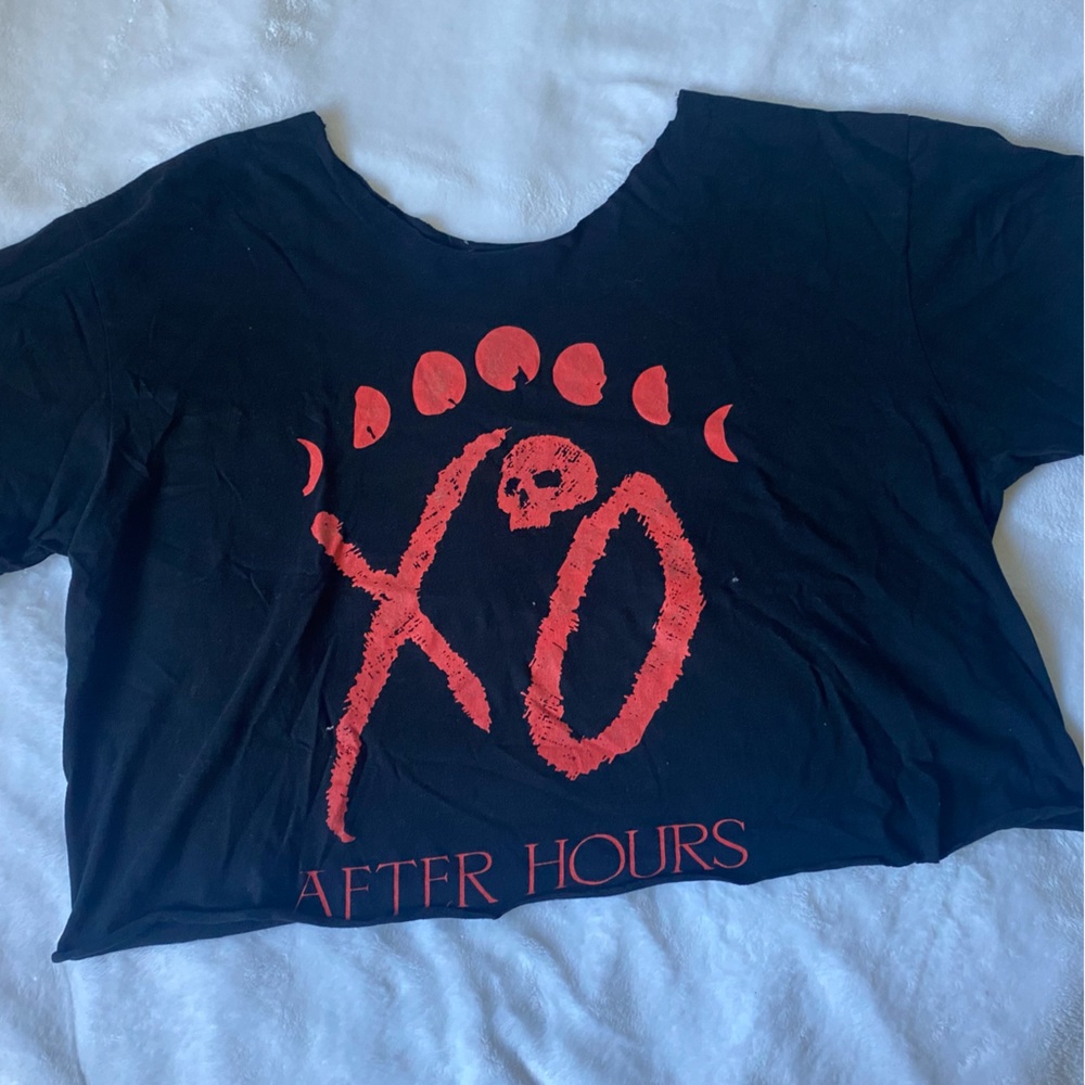 XO crop top